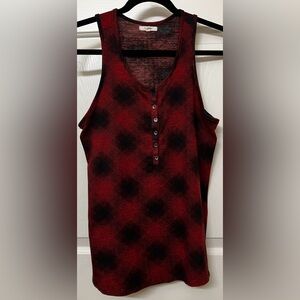 Maurices-Red/Black Checker Design Crew Neck Sleeveless Button Down Top Sz SMALL
